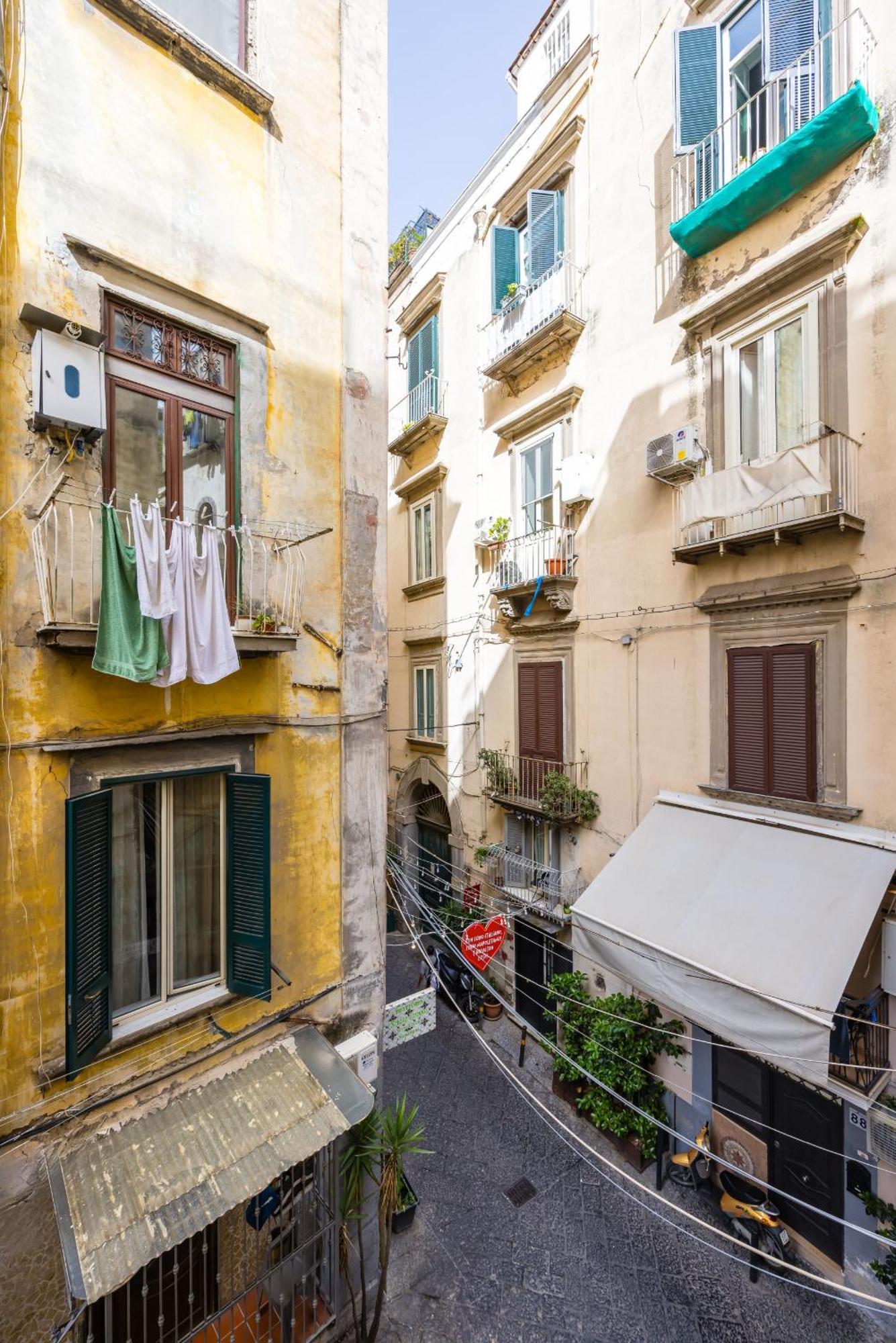 Leticia'S Apartment By Wonderful Italy Napoli Dış mekan fotoğraf